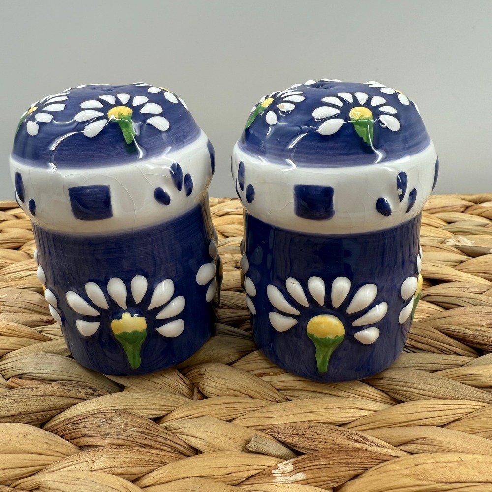 Oneida China Blue Floral Creamer and Salt & Pepper Shakers Set - Picture 5 of 6